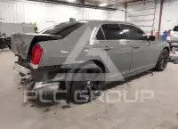 2018 Chrysler 300 фото