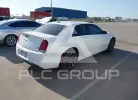 2018 Chrysler 300 фото