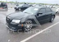 2018 Chrysler 300 photo