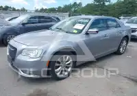 2018 Chrysler 300 фото