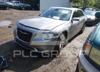 2018 Chrysler 300 фото