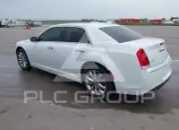 2018 Chrysler 300 photo