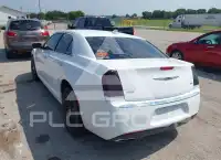2018 Chrysler 300 фото
