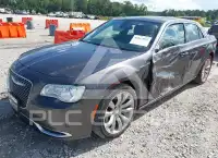 2018 Chrysler 300 фото