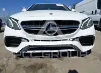 2018 Mercedes Benz E 300 фото