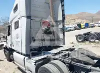 2018 Volvo VNL photo