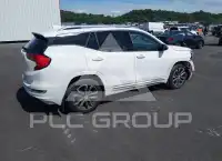 2018 GMC TERRAIN photo