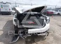 2018 GMC YUKON photo