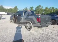 2018 GMC Sierra photo