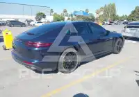 2018 Porsche PANAMERA photo