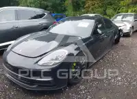 2018 Porsche PANAMERA photo
