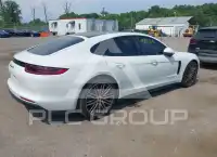 2018 Porsche Panamera photo
