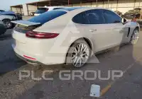 2018 Porsche Panamera photo