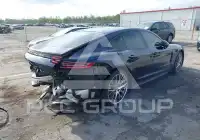 2018 Porsche Panamera photo