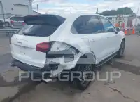 2018 Porsche CAYENNE photo