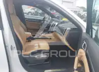 2018 Porsche CAYENNE photo