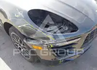 2018 Porsche MACAN photo