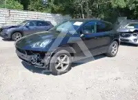2018 Porsche MACAN photo