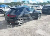2018 Porsche MACAN photo