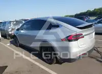 2018 Tesla Model X фото