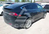 2018 Tesla Model X фото
