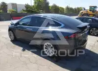 2018 Tesla Model X фото