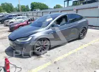 2018 Tesla Model X фото