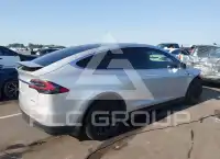 2018 Tesla Model X фото