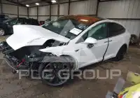 2018 Tesla Model X фото