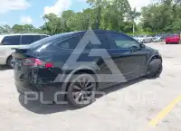 2018 Tesla Model X фото