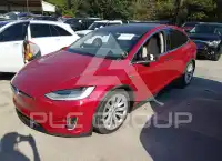 2018 Tesla Model X фото