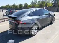 2018 Tesla Model X фото