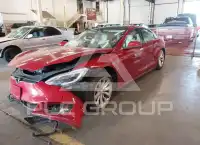 2018 Tesla Model S фото