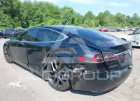 2018 Tesla Model S фото