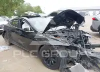 2018 Tesla Model S фото