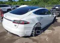 2018 Tesla Model S фото