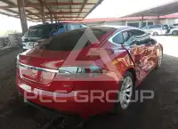 2018 Tesla Model S фото