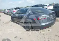 2018 Tesla Model S photo
