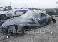 2018 Tesla Model S фото