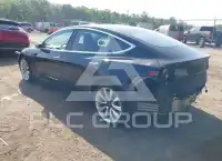 2018 Tesla Model 3 фото