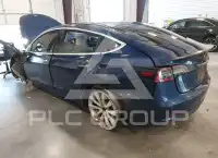 2018 Tesla Model 3 фото