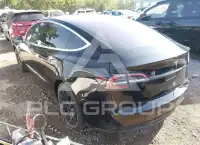 2018 Tesla Model 3 фото