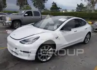2018 Tesla Model 3 фото