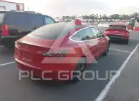 2018 Tesla Model 3 фото