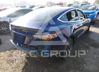 2018 Tesla Model 3 фото