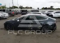 2018 Tesla Model 3 фото