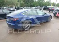2018 Tesla Model 3 фото