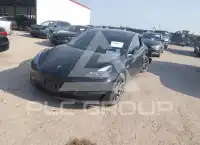 2018 Tesla Model 3 photo