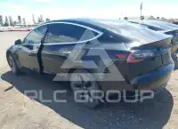2018 Tesla Model 3 фото