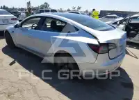 2018 Tesla Model 3 фото